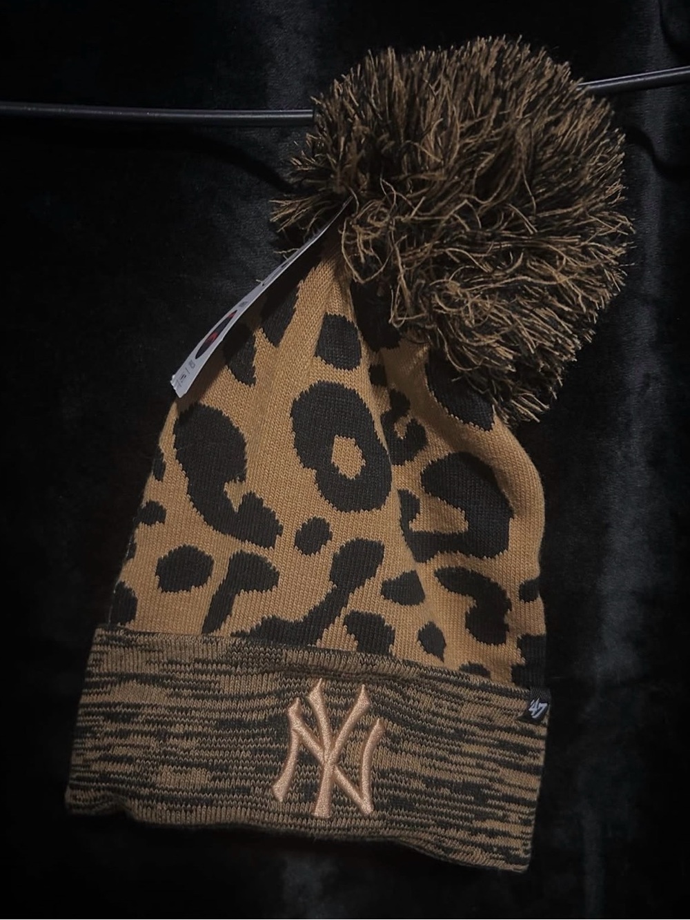 New York Yankees Women’s Leopard Pom Beanie - Brown/Black